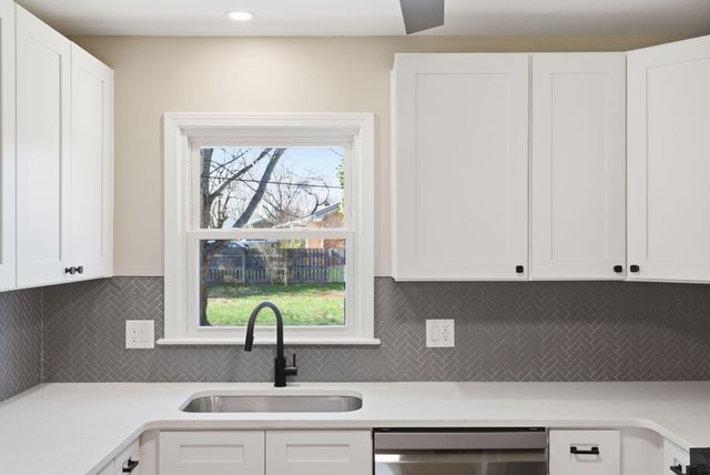 102 Bayberry Road, Versailles, KY 40383