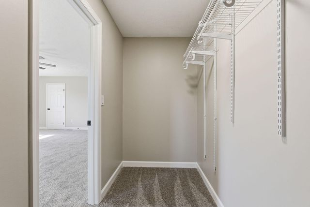 102 Bayberry Road, Versailles, KY 40383