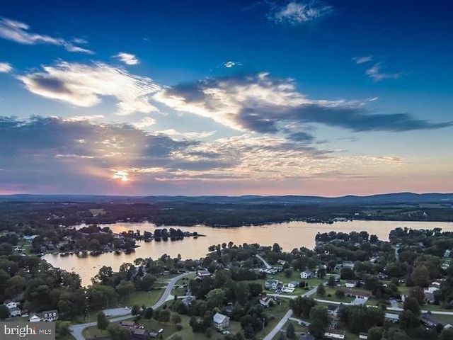356 LAKE MEADE DR, East Berlin, PA 17316