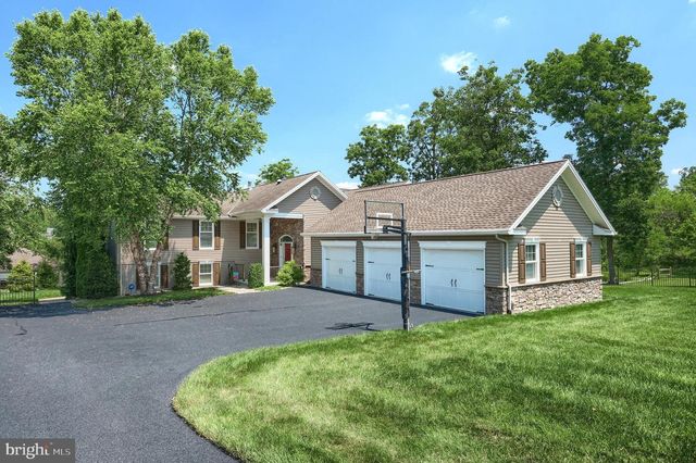 356 LAKE MEADE DR, East Berlin, PA 17316