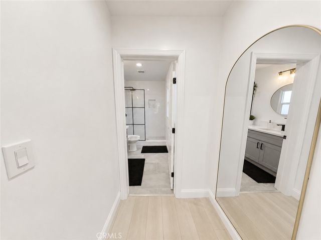 1558 W 105th, Los Angeles, CA 90047