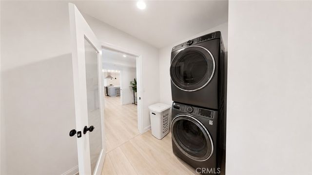 1558 W 105th, Los Angeles, CA 90047