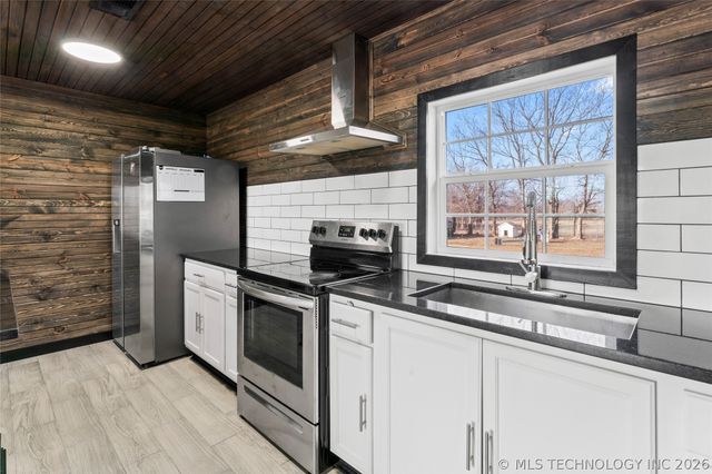 17090 S 4170 Road, Claremore, OK 74017