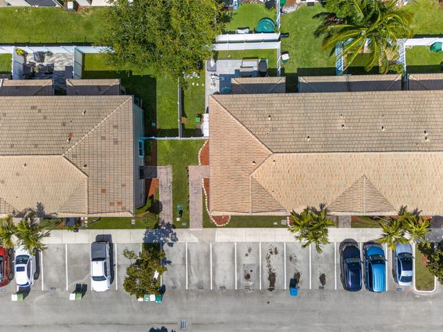 5951 Manchester Way, Tamarac, FL 33321