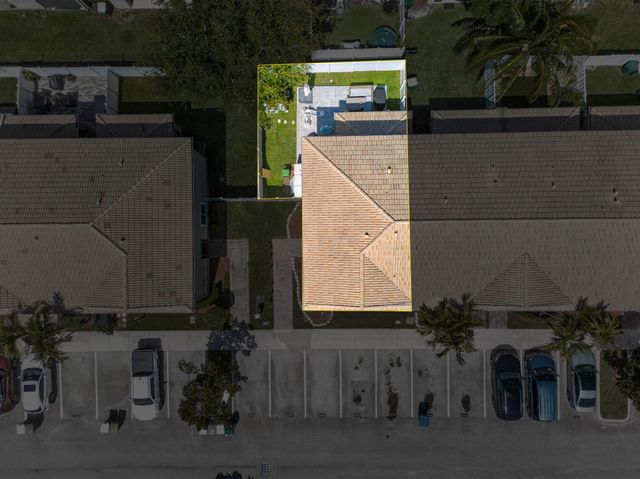 5951 Manchester Way, Tamarac, FL 33321