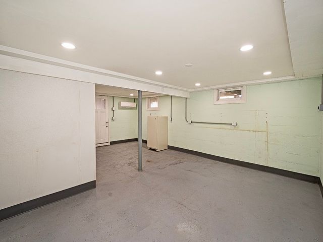 734 Lincoln Ave, Springdale Boro, PA 15144