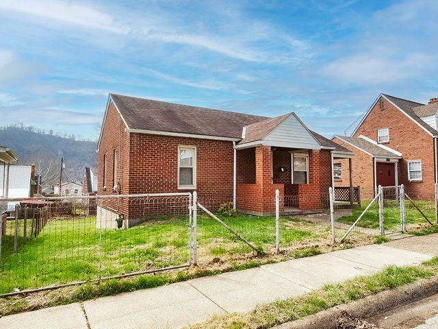 734 Lincoln Ave, Springdale Boro, PA 15144