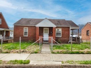 734 Lincoln Ave, Springdale Boro, PA 15144