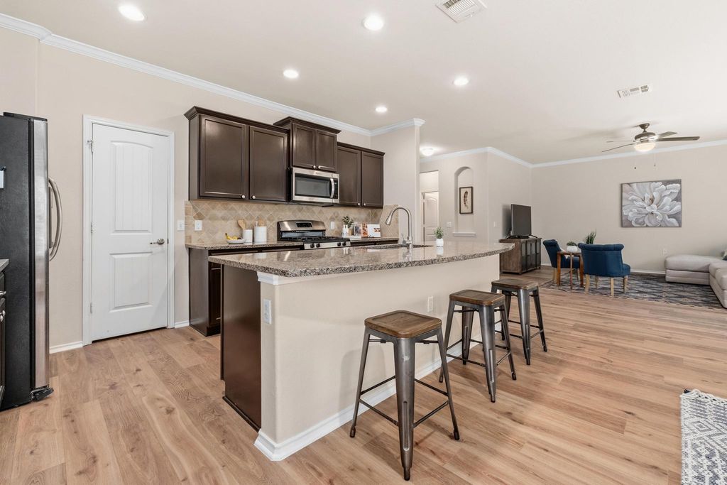 10124 Pinnacle Crest LOOP, Austin, TX 78747