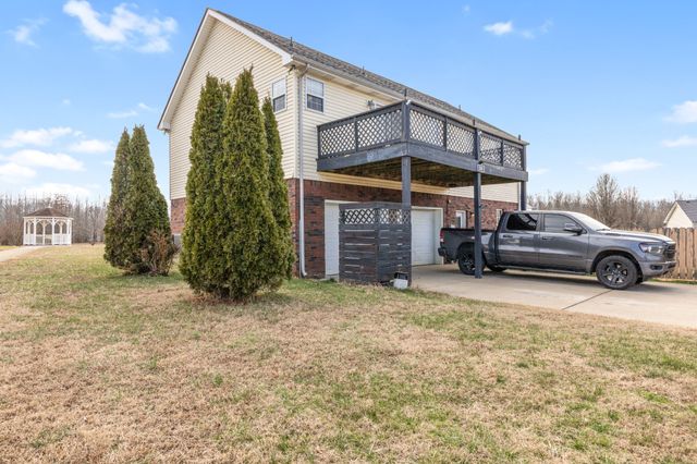 205 Emerald Cir, Pleasant View, TN 37146
