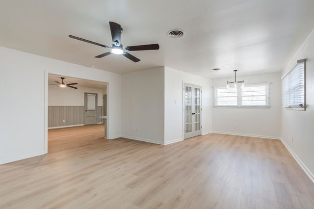 4404 28th Street, Lubbock, TX 79410