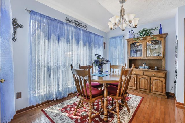 6324 Rossmore Lane, Canal Winchester, OH 43110