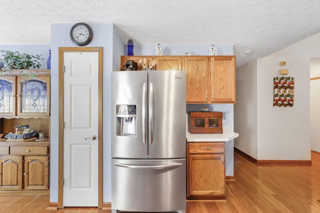 6324 Rossmore Lane, Canal Winchester, OH 43110