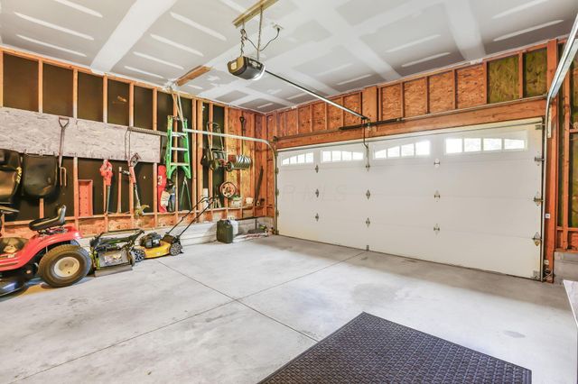 6324 Rossmore Lane, Canal Winchester, OH 43110