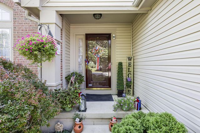 6324 Rossmore Lane, Canal Winchester, OH 43110