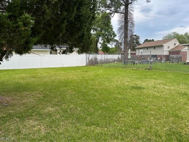 426 Beacon Hill CIR, Norfolk, VA 23502