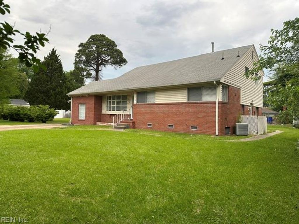 426 Beacon Hill CIR, Norfolk, VA 23502