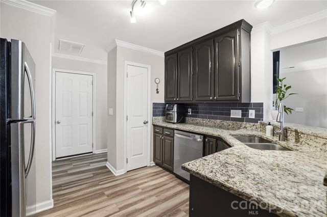 8729 Fox Chase Lane, Charlotte, NC 28269