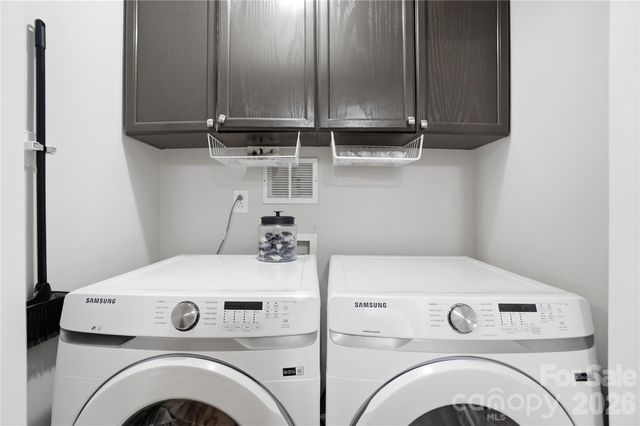 8729 Fox Chase Lane, Charlotte, NC 28269