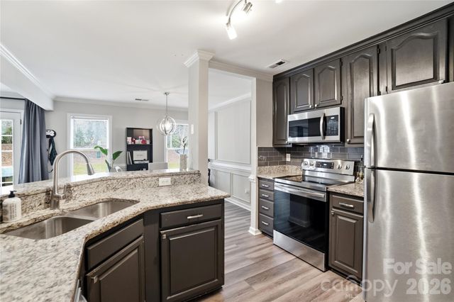 8729 Fox Chase Lane, Charlotte, NC 28269