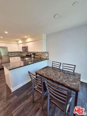 2651 S Hobart Boulevard 9, Los Angeles, CA 90018