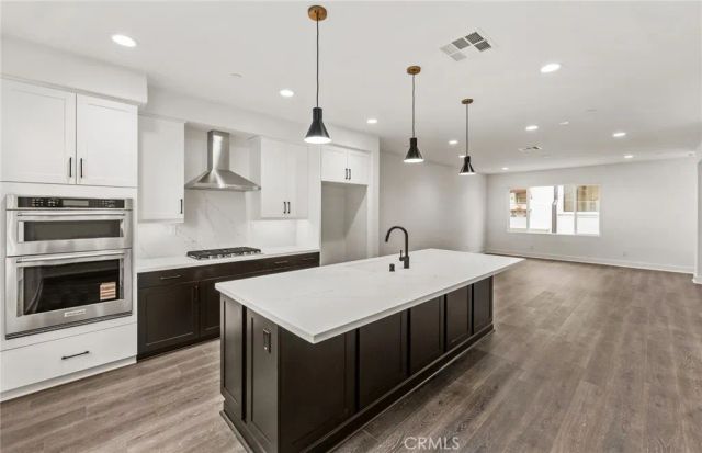 107 Kimberwick Court, Burbank, CA 91506