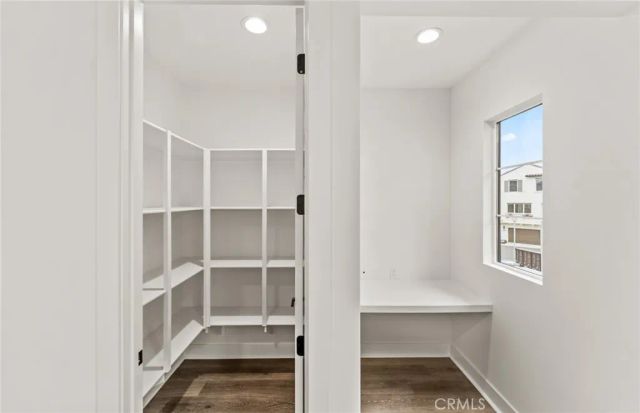 107 Kimberwick Court, Burbank, CA 91506