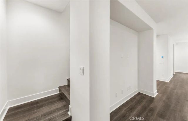 107 Kimberwick Court, Burbank, CA 91506