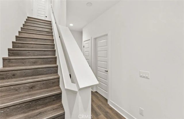 107 Kimberwick Court, Burbank, CA 91506