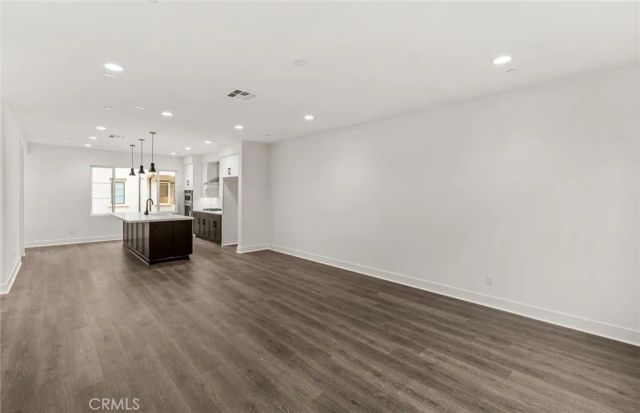 107 Kimberwick Court, Burbank, CA 91506