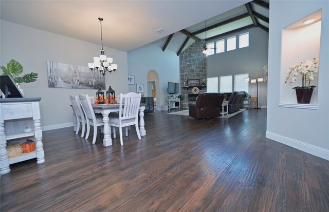213 Oakcrest Drive, Justin, TX 76247
