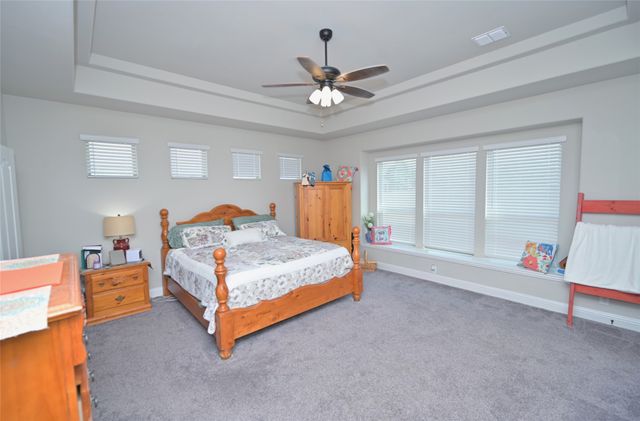 213 Oakcrest Drive, Justin, TX 76247