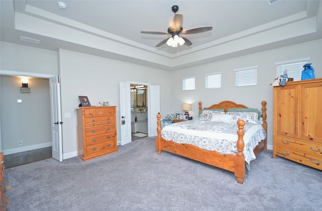 213 Oakcrest Drive, Justin, TX 76247