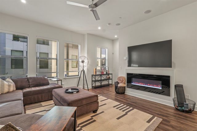 1813 Park Avenue 106, Dallas, TX 75215