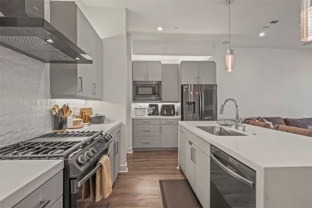 1813 Park Avenue 106, Dallas, TX 75215