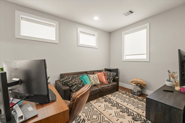 1916 Euclid Avenue, Dallas, TX 75206