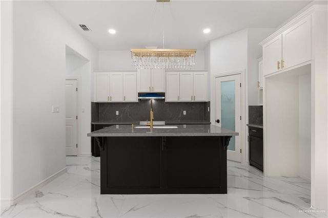 10113 Espada Drive, Edinburg, TX 78541