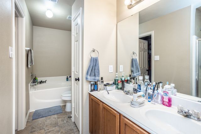 3504 Columbus Street, Gainesville, TX 76240