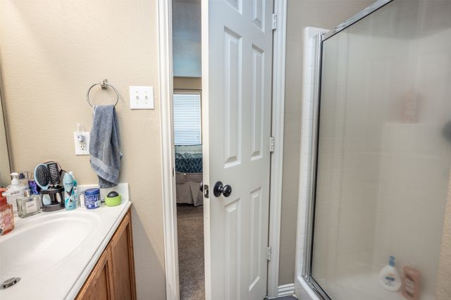 3504 Columbus Street, Gainesville, TX 76240