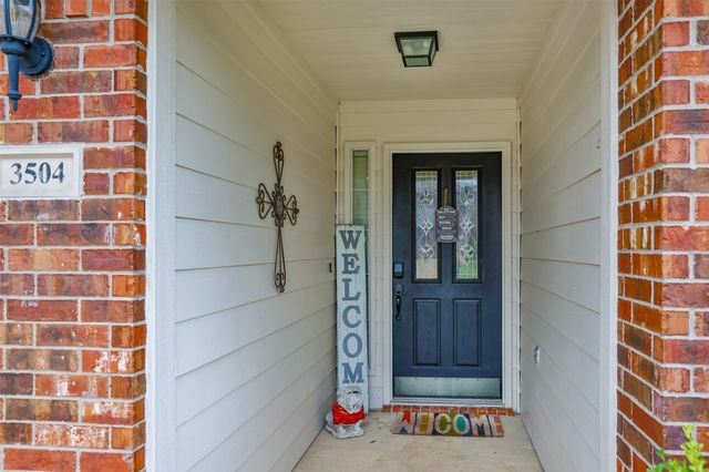 3504 Columbus Street, Gainesville, TX 76240