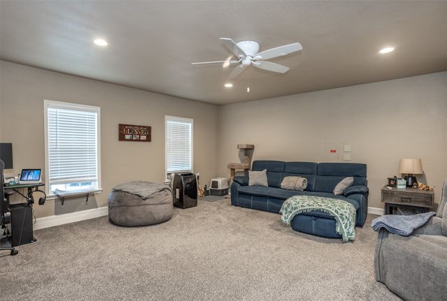 3504 Columbus Street, Gainesville, TX 76240