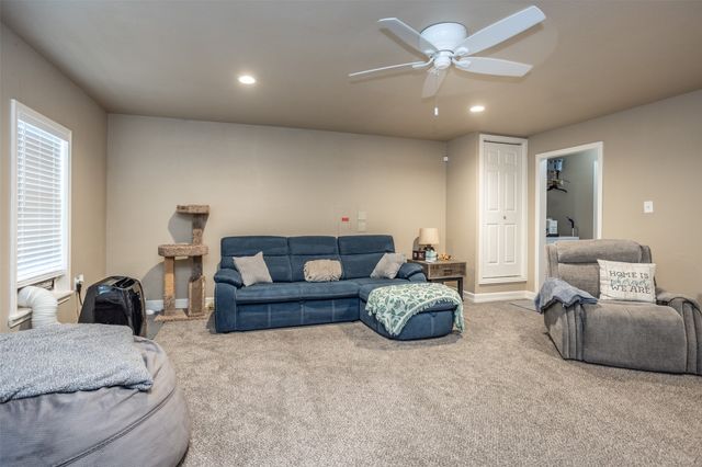 3504 Columbus Street, Gainesville, TX 76240