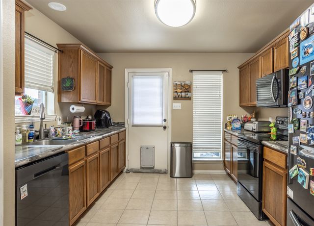 3504 Columbus Street, Gainesville, TX 76240
