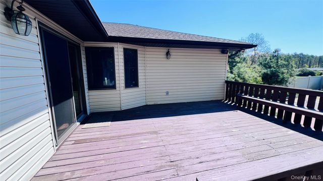 84 Henearly Drive, Miller Place, NY 11764