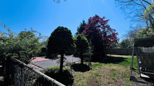 84 Henearly Drive, Miller Place, NY 11764
