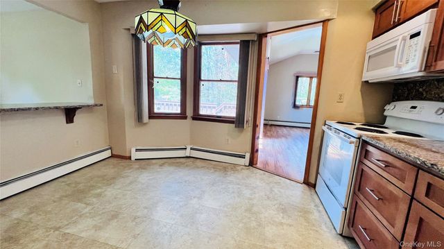 84 Henearly Drive, Miller Place, NY 11764