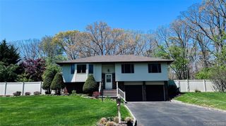 84 Henearly Drive, Miller Place, NY 11764