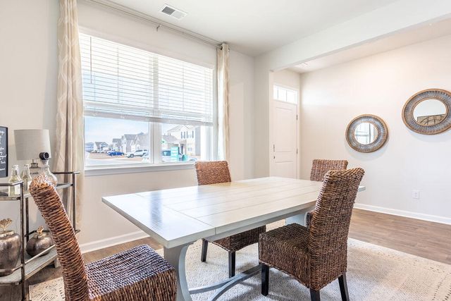 318 Willow Run Drive, Summerville, SC 29486