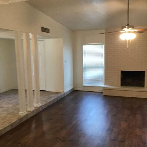 2622 Meadowview Drive, Arlington, TX 76016
