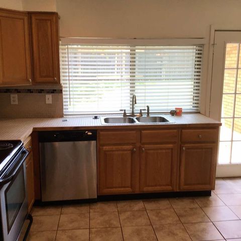 2622 Meadowview Drive, Arlington, TX 76016